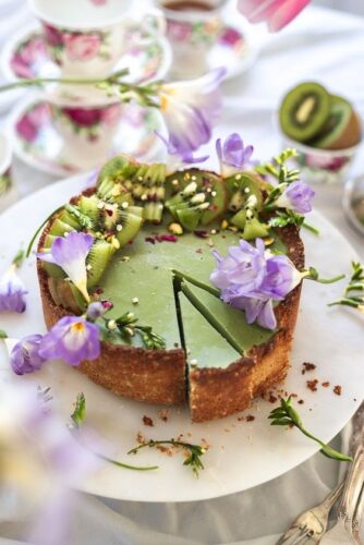 Vegan matcha cheesecake