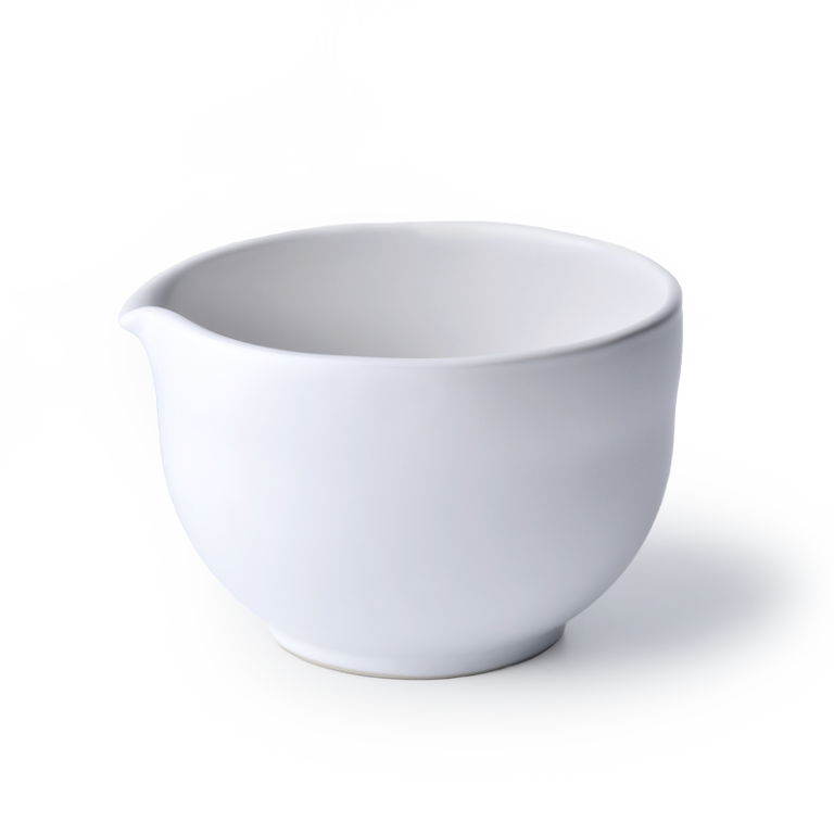 ถ้วยชงชาสีขาว